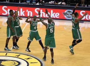 Garnett Pierce and Terry celebrate Celtics win