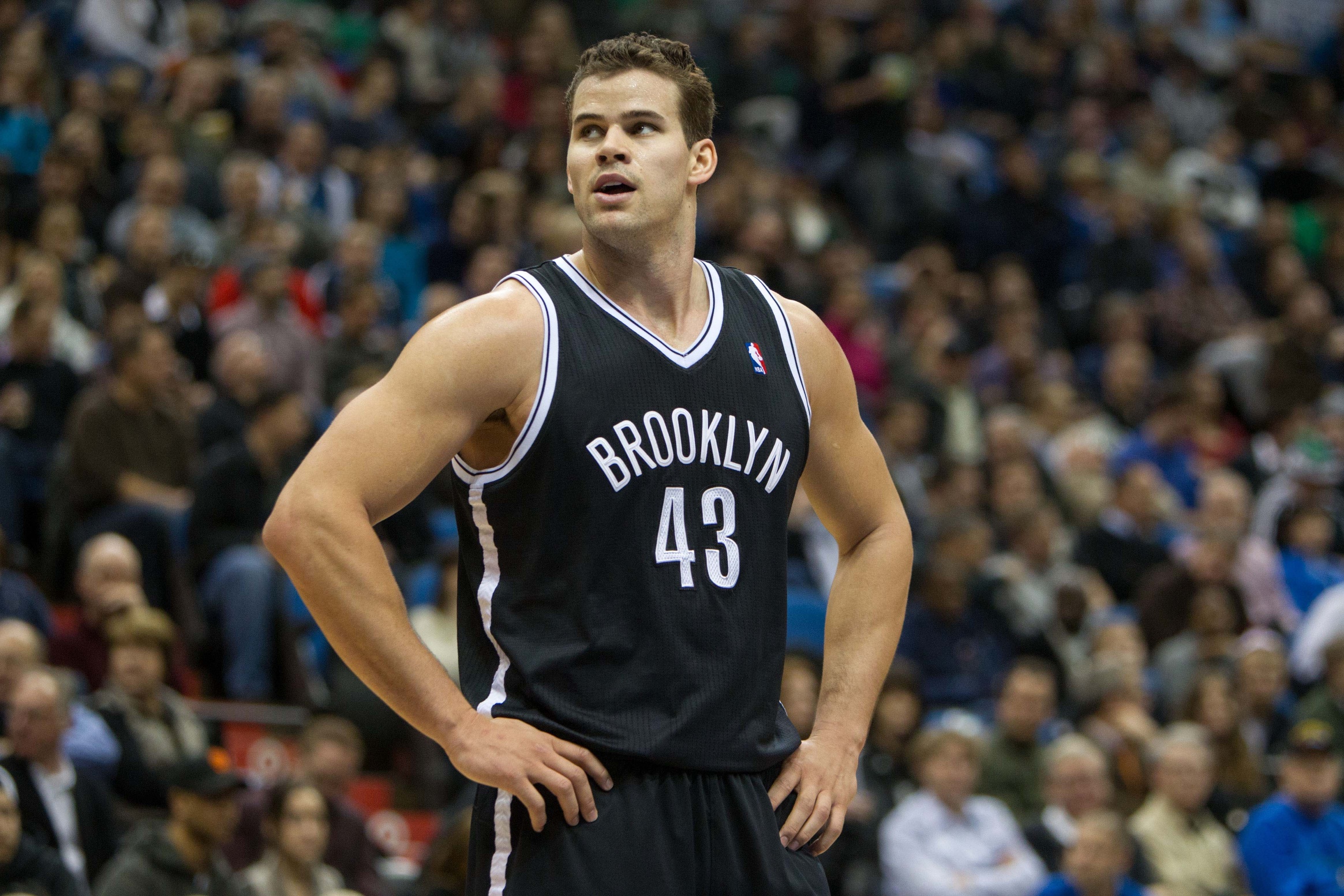Kris-Humphries-on-the-FT-line.